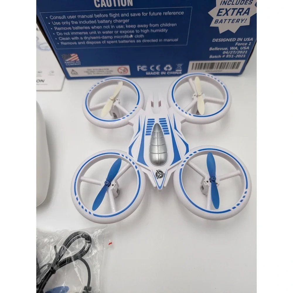 Toy Drone~NEW In Original Box‎ Force1 UFO 4000 ~2 Speed LED Stunt Drone